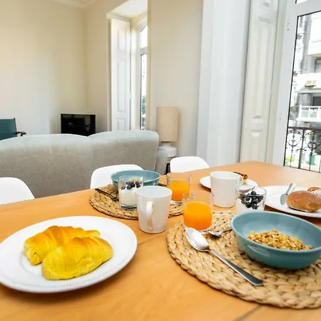 Whome | Almirante Reis Deluxe * Lisbona