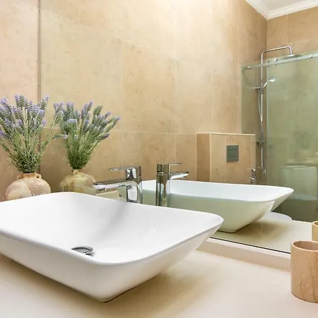 Whome | Almirante Reis Deluxe Apartamento *